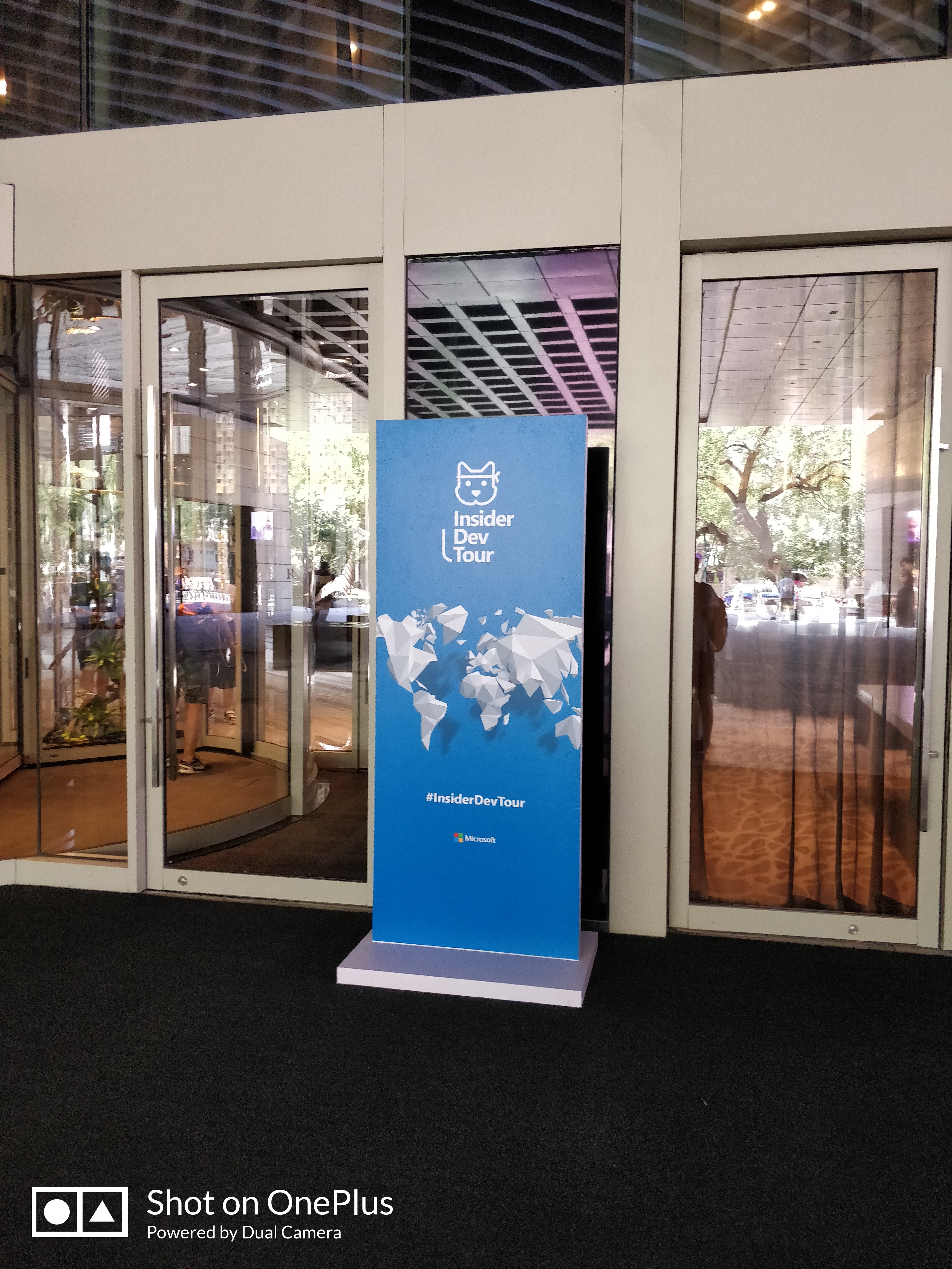 门口的小小指引牌